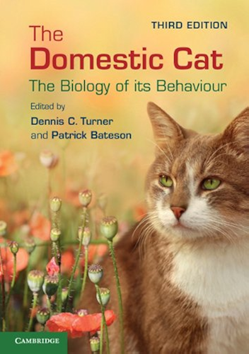 Download The Domestic Cat: The Biology of its Behaviour (English Edition) PDF