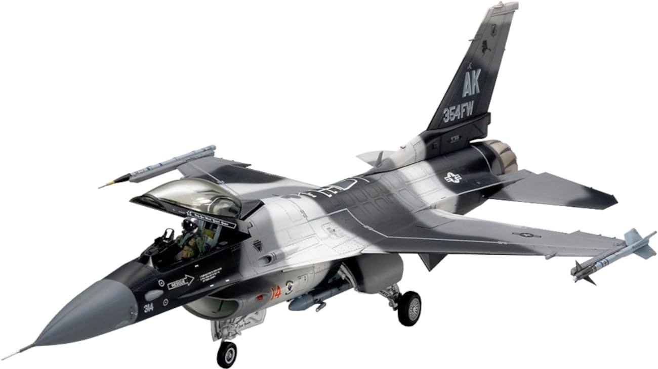 TAMIYA 300061106 1: 48 – Lockheed Martin F 16C/N Aggressor.
