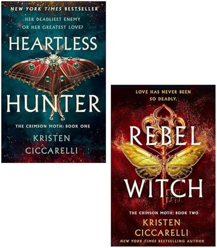 Amazon.com: The Crimson Moth: 9780008650575: Kristen Ciccarelli: Books
