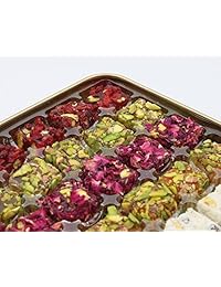 Loqhum Delight turco – Mezcla de 4 sabores – Leche con azúcar en polvo y miel con corte de pistacho y granada con pétalos de rosa y pasas agrias – Auténtico lucio turco en una caja de regalo de lata premium – 16 piezas