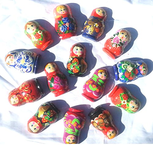 Magnet Russian Nesting matryoshka dolls wooden hand painted