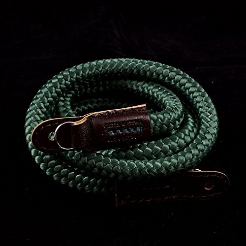 Sailor Strap Handgefertigter Kameragurt aus Seil und pflanzlich gegerbtem italienischen Leder | Schultergurt Commodore Warschau Trageriemen | Kamera Tragegurt Kordel: Grün | Kameraband Leder: Braun – Bild 4