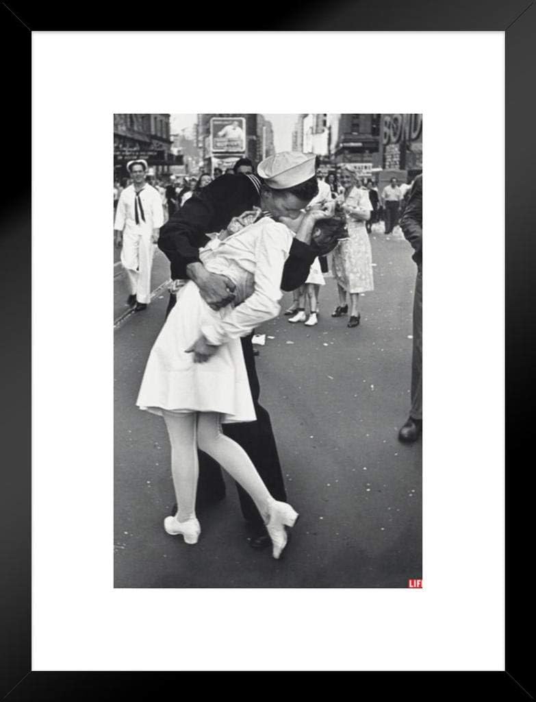 Pyramid America Time Life War Time Kiss Photo Art Print Matted Framed Poster 20x26 inch