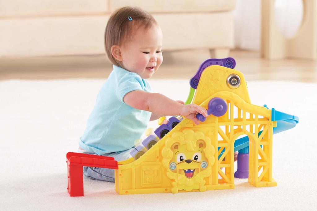 FisherPrice Little People Wheelies Roller Coaster Playset
