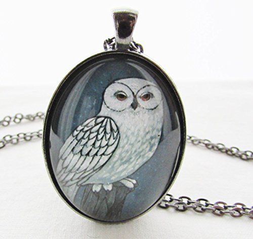 Snowy Owl Oval Glass Pendant
