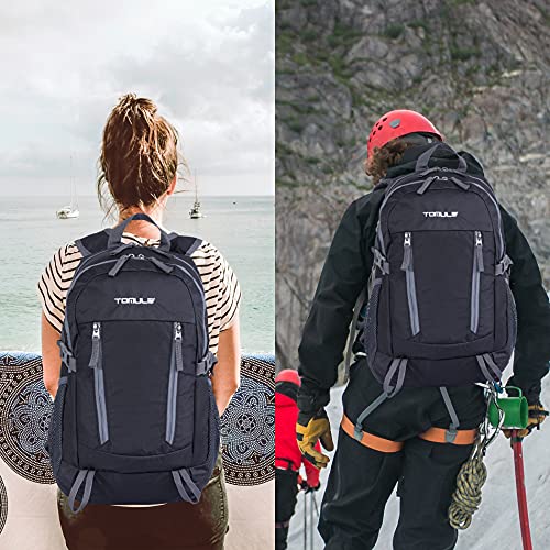 small hiking backpack mens