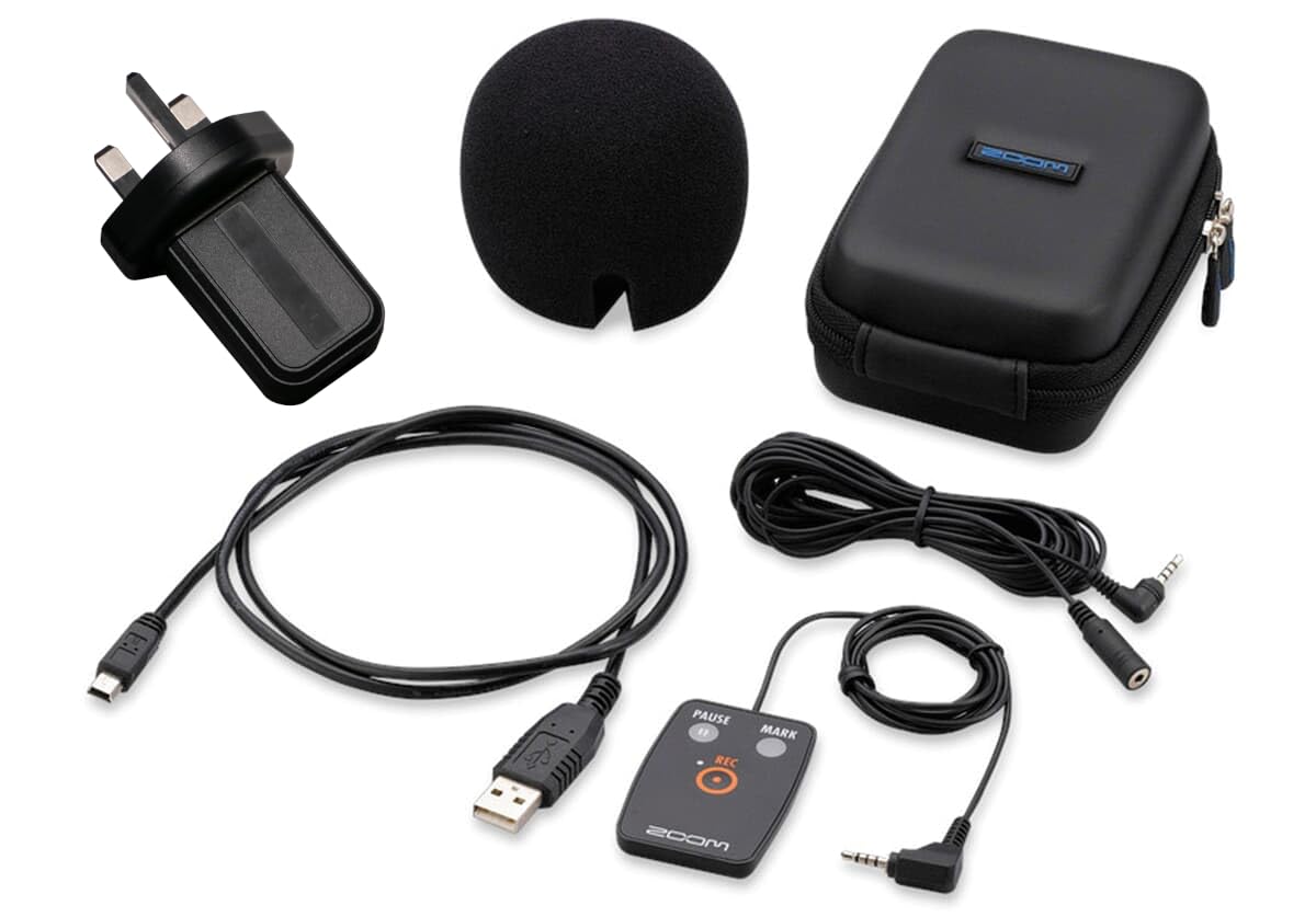 ZOOM SPH-2n Accessory Kit for H2n Handy Recorder – Case, Windscreen, Power Adapter, Remote Control - Ideal for interviews, podcasts, and field recording, UK-Version