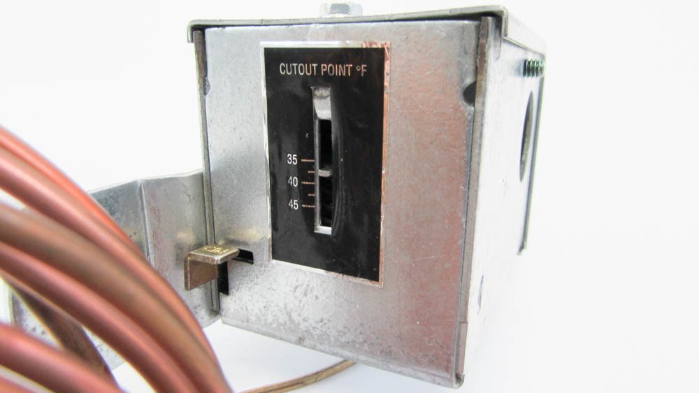 Johnson Controls JG13A020 Zone Valve Actuator NC 120V tillescenter