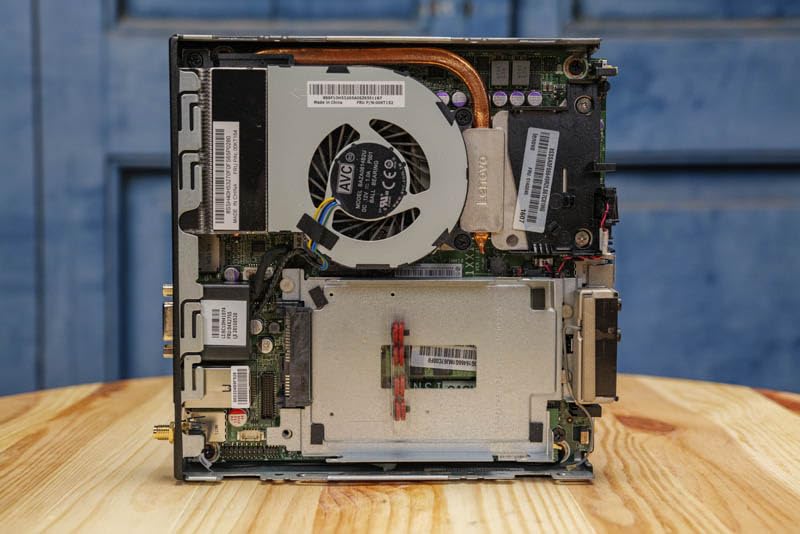 Lenovo ThinkCentre M700 Mini Desktop PC, Intel Core i5-6500, 8GB RAM, 256GB SSD, US Keyboard, WiFi, Bluetooth, Windows 11 Pro (Renewed)