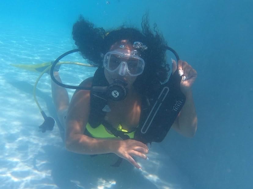 Drench 100% Underwater Waterproof Fanny Pack. Waist Pack. Submersible Waterproof Phone Pouch. Dry Bag for Swimming, Boating, SUP & Snorkelling. Underwater Phone case. Floating Belt Bag