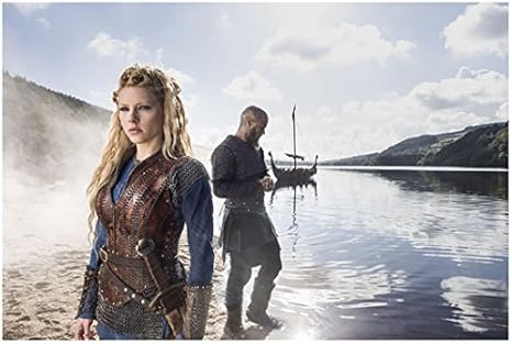 Vikings Cast Lagertha - Vikings Travis Fimmel A Ragnar Walking With Katheryn Winnick As Lagertha On Shore 8 X 10 Photo At Amazon S Entertainment Collectibles Store