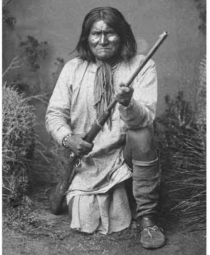 Quality digital print of a vintage photograph - Geronimo. Black &amp; White 8x10 inches - Matte Finish