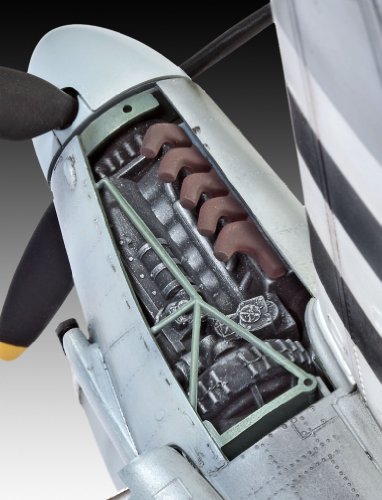 Revell Germany De Havilland Mosquito MK IV Airplane Kit