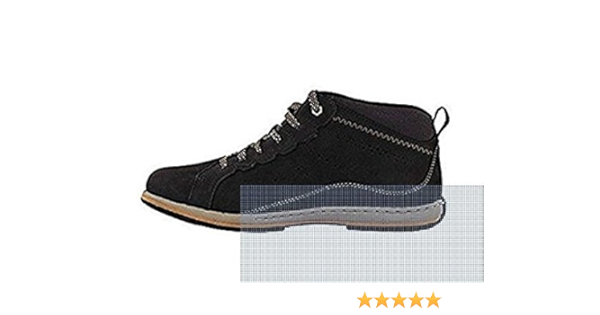 three passes chukka leather