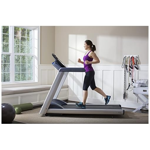 Precor TRM 425 Precision Series Treadmill - Image 5