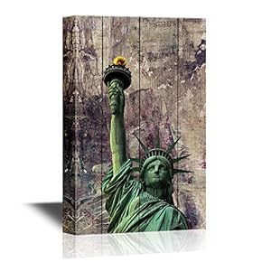 Canvas Wall Art - Statue of Liberty on Wood Background - Gallery Wrap Modern Home Art | Ready to Hang - 12x18 inches