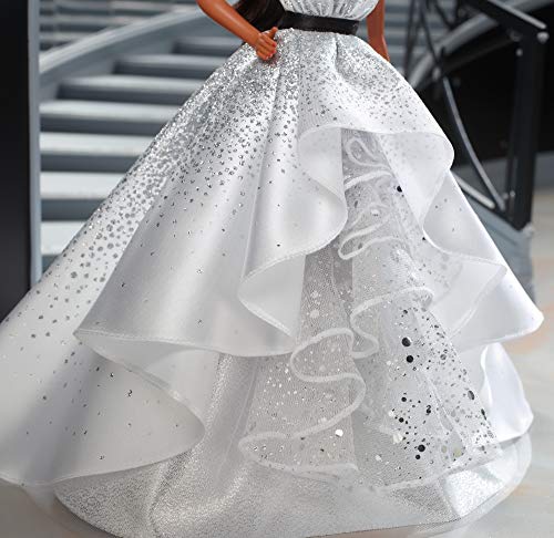 Barbie FXC79 Fashionistas Puppe im schwarzweiß Karierten Rock, Puppen Spielzeug ab 6 Jahren – Bild 6