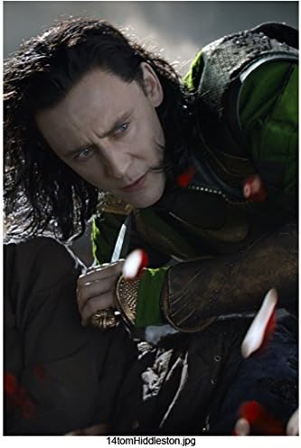 Tom Hiddleston 8 X 10 Photo Avengers Loki War Horse Hair Flowing