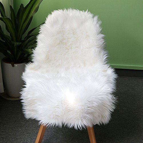 iLeadon Luxury Soft Faux Sheepskin Area Rug White Shag Chair Cover Seat Pad Carpet Silky Long Fur Throw Rug For Bedroom Living Room Sofa Floor Home Decor 2ft x 3ft (2ft x 3ft, White)