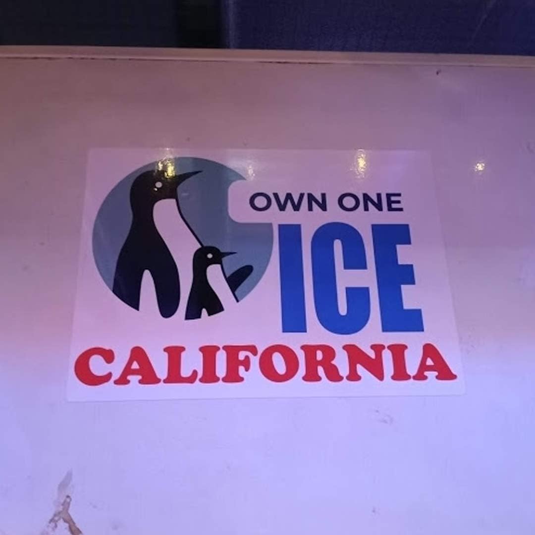 Amazon アメリカのコンビニで見かけるiceboxメーカーロゴステッカー ノーブランド品 クーラーボックス