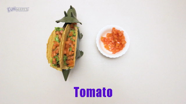 Funwares-TriceraTaco-Ultimate-Dinosaur-Stand-Holds-2-Top-Rated-Novelty-Taco-Holder