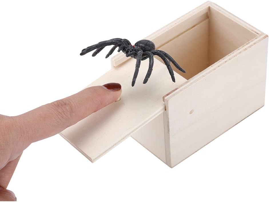 Hilarious Scare Box Spider Prank - Wooden Scarebox Joke