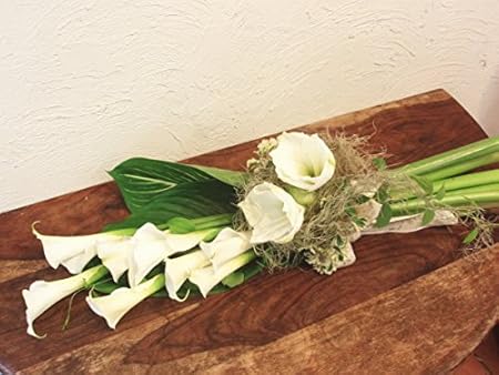 Amazon カラーでシンプルにアーム型 ウエディングブーケ アマリリス 生花 ブライダル フラワーアレンジメント オンライン通販