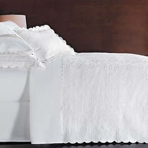 Amazon.com: Peacock Alley Vienna Scalloped Matelasse 3