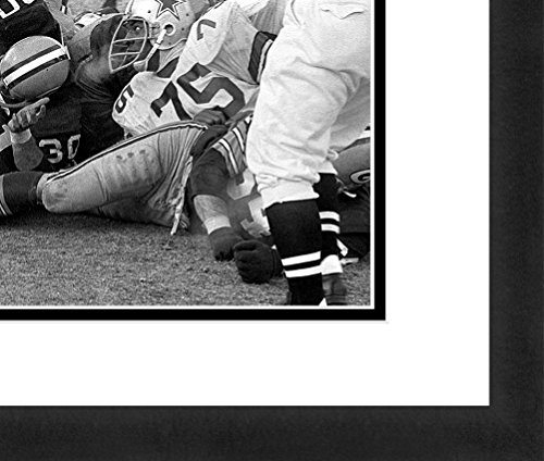 NFL Green Bay Packers Bart Starr, Beautifully Framed and Double Matted, 18” x 22” Sports Photograph - Thumbnail 3