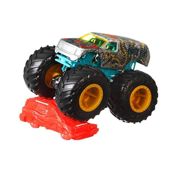 Hot Wheels Monster Trucks, abgefahrene Die-Cast-Fahrzeugen im Maßstab 1:64, mit riesigen Rädern und Bonus-Accessoire, Sammelspaß für ultimative Crashs, Design kann variieren, FYJ44
