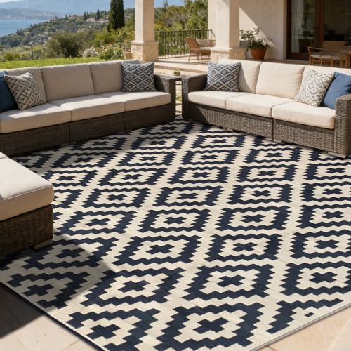 Sand Mine Reversible Plastic Straw Rug