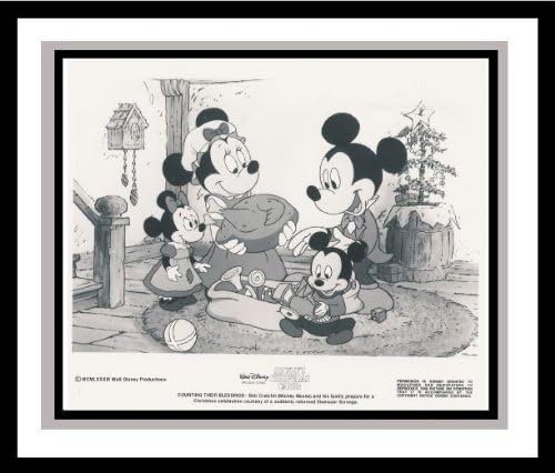 Mickey Mouse Minnie And Family In Mickey S Christmas Carol Lobby Card Publicity Still Walt Disney At Amazon S Entertainment Collectibles Store