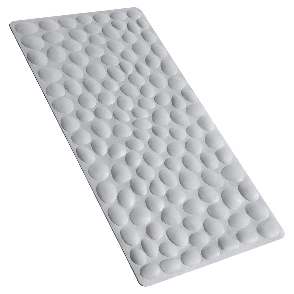 4 alfombras antideslizantes para la ducha que te permiten bañarte con