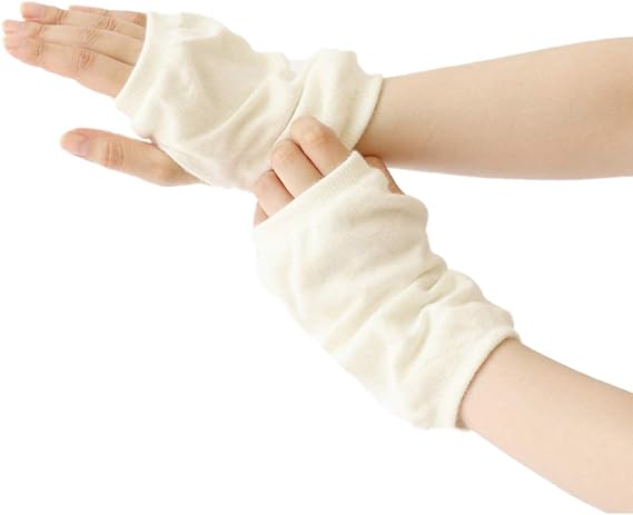 Amazon Co Jp Seraph Blanc アームウォーマー アンゴラ ふわふわ 2重編み ハンドウォーマー かわいい おしゃれ 日本製 冷えとり シルク ファッション 指穴 服 ファッション小物