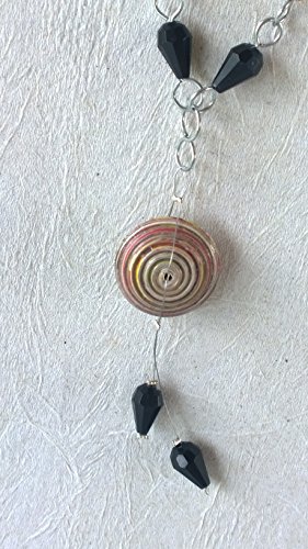 Paper Bead close up Detail by Mimi Pinto on Amazon UK