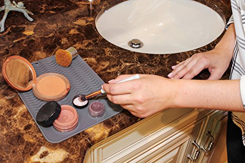 S & T 522101 Heat Resistant Silicone Travel Mat for Curling Irons and Makeup 9.1" x 6.5"