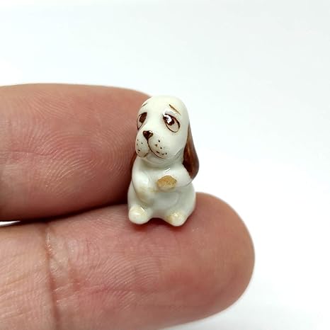 Amazon Co Jp Ssjshop バセットハウンドマイクロ小物置 セラミック手描き 動物犬愛好家 収集品 小さなギフト ホームデコレーション Home Kitchen