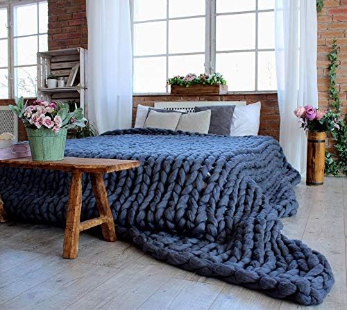 Clootess Chunky Knit Blanket Merino Wool Hand Made Throw Boho Bedroom Home Decor Giant Yarn Navy 40 X40 Buy Online At Best Price In Uae Amazon Ae