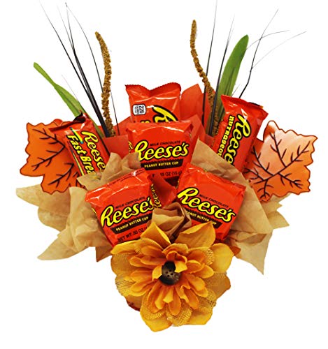 Autumn Colored Reese’s Chocolate Candy Bouquet in a Fun and Edible Gift Idea for Fall Birthdays.