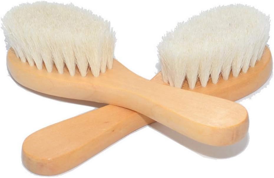 Mentin 2pcs Brosse Cheveux Bebe A Cheveux Poils De Chevre Doux Brosse A Bebe En Bois Pour Cradle Cap Garcons Et Filles Pour Enfant Et Nouveau Ne Baby Shower Cadeau Amazon Fr Cuisine Maison