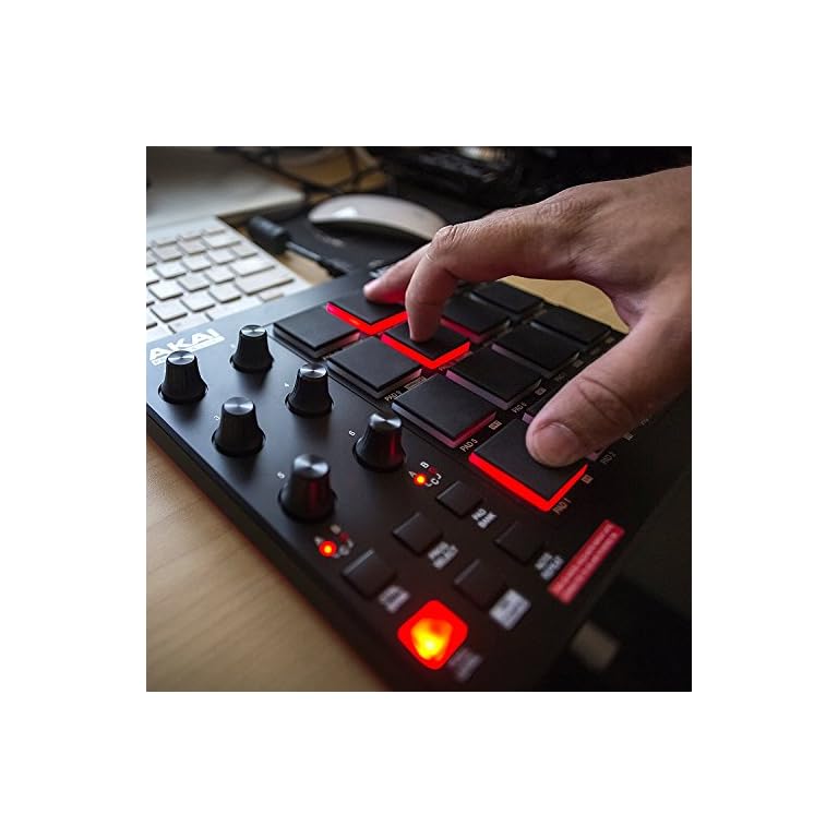 AKAI Professional MPD218 USB MIDI Controller with 16 MPC Drum Pads, 6