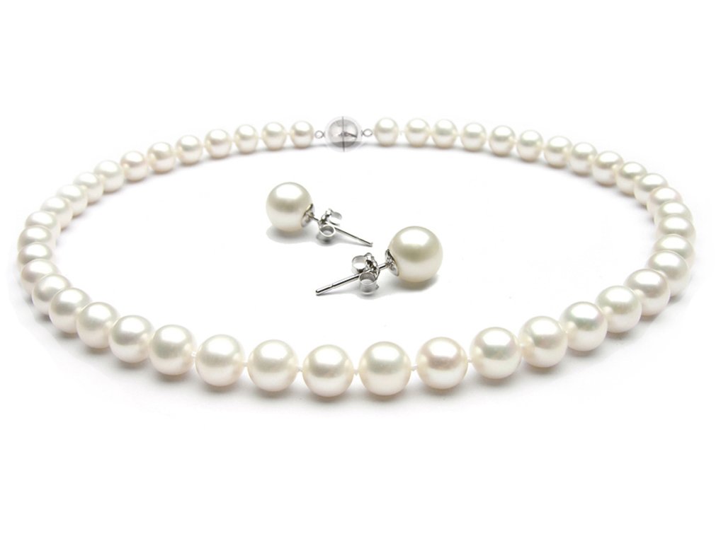 TreasureBay Stunning 8-9mm AA Grade Freshwater Pearl Necklace Choice of Length: 17"/43.5cm; 18"/46cm and 20"/51cm With FREE pair of 8mm Pearl Stud earrings, Pearl jewellery set (19)