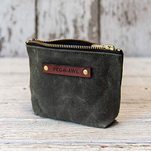 The Saver Pouch in Moss