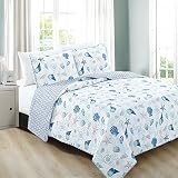 Home Fashion Designs 3-Piece Coastal Beach Theme Quilt Set with Shams. Soft All-Season Luxury Microfiber Reversible Bedspread and Coverlet. Bali Collection Brand. (Full/Queen, Coral)