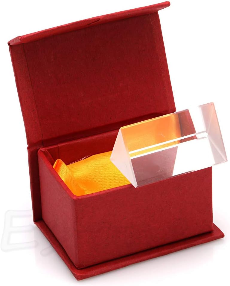 does amazon warehouse hire sex offenders