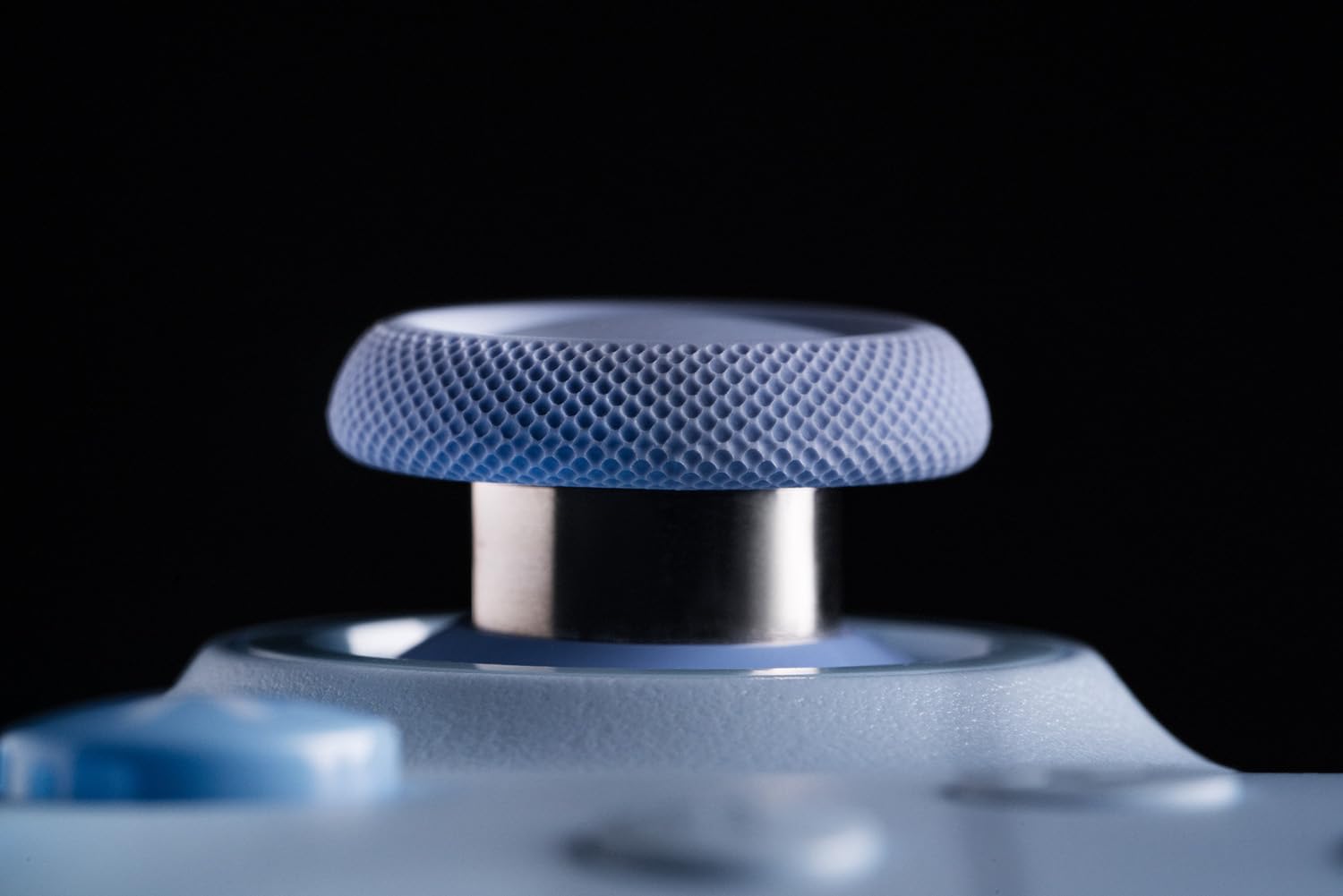 8Bitdo Ultimate 2C Bluetooth Controller for Switch, Wireless Controller with 6-Axis Motion Control, Rumble Vibration, Refined D-Pad and Bumpers, and Hall Effect Joysticks (Blue) 9