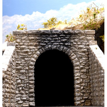 Chooch Enterprises HO Scale Single Random Stone Tunnel Portal