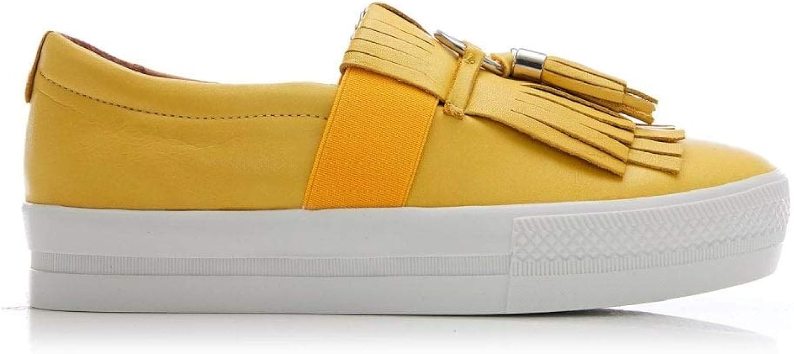 moda in pelle yellow shoes