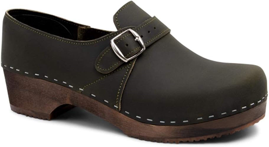 closed back clogs