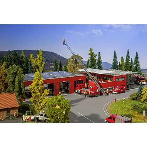 Faller Modern Fire Station Model Kit with 303 Individual Parts 208 x 135 x 76 mm, 261 x 135 x 64.5 mm I Model Railway Accessories H0 I Model Railway H0